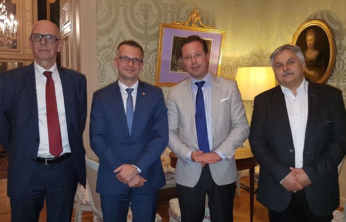 Memorandum of cooperation with Philips Healthcare