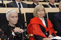 Prof. Joanna Muszkowska-Penson with her daughter prof. Anna Dominiczak
