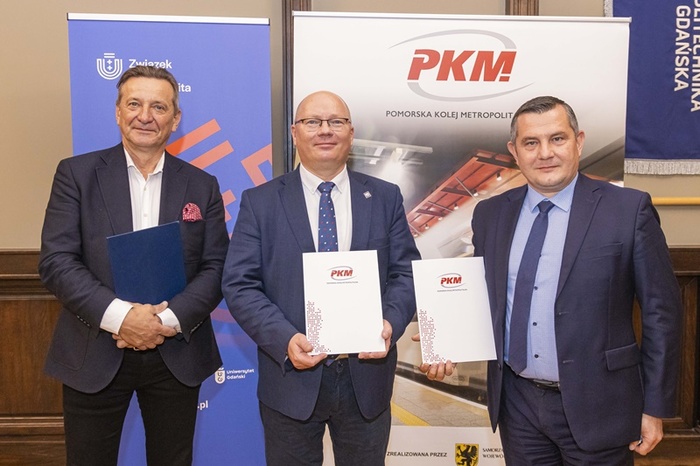 P.Sudara_-_podpisanie_umowy_-_PKM_ze_Związkiem_Uczelni_-__Image___(001)»_-12.jpg