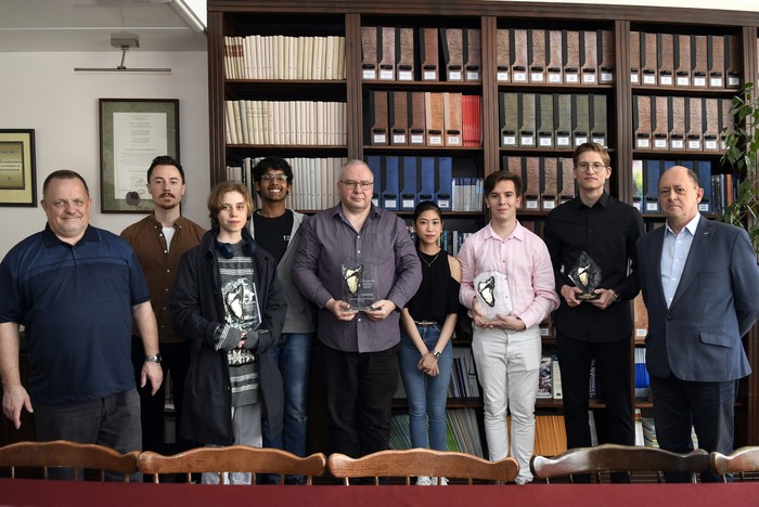 from the left: Jerzy Dziewiątkowski, Ph.D., Jonathan Per Peterzéns, Helena Kamieniecka, Santhanagopalakrishnan Iyer, Jan Spodnik, Ph.D., Jesica Sarah Quizon, Mikołaj Broncel, Nataniel Żochowski, Dr. Habil. Przemysław Kowiański, Assoc. Prof