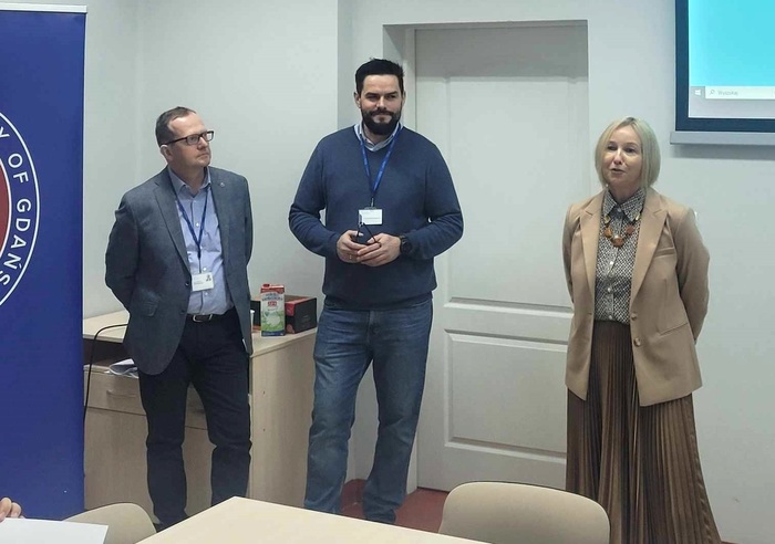 from the left: Prof. Michał Markuszewski, Dr. Habil. Bartosz Wielgomas, Assoc. Prof., Prof. Agnieszka Zimmermann